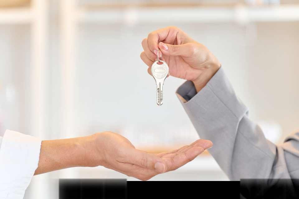 Schlüsselübergabe