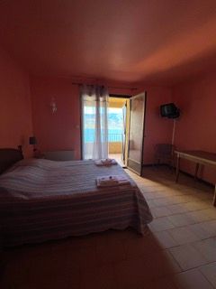 Chambre double avec terrasse et vue sur la Mer