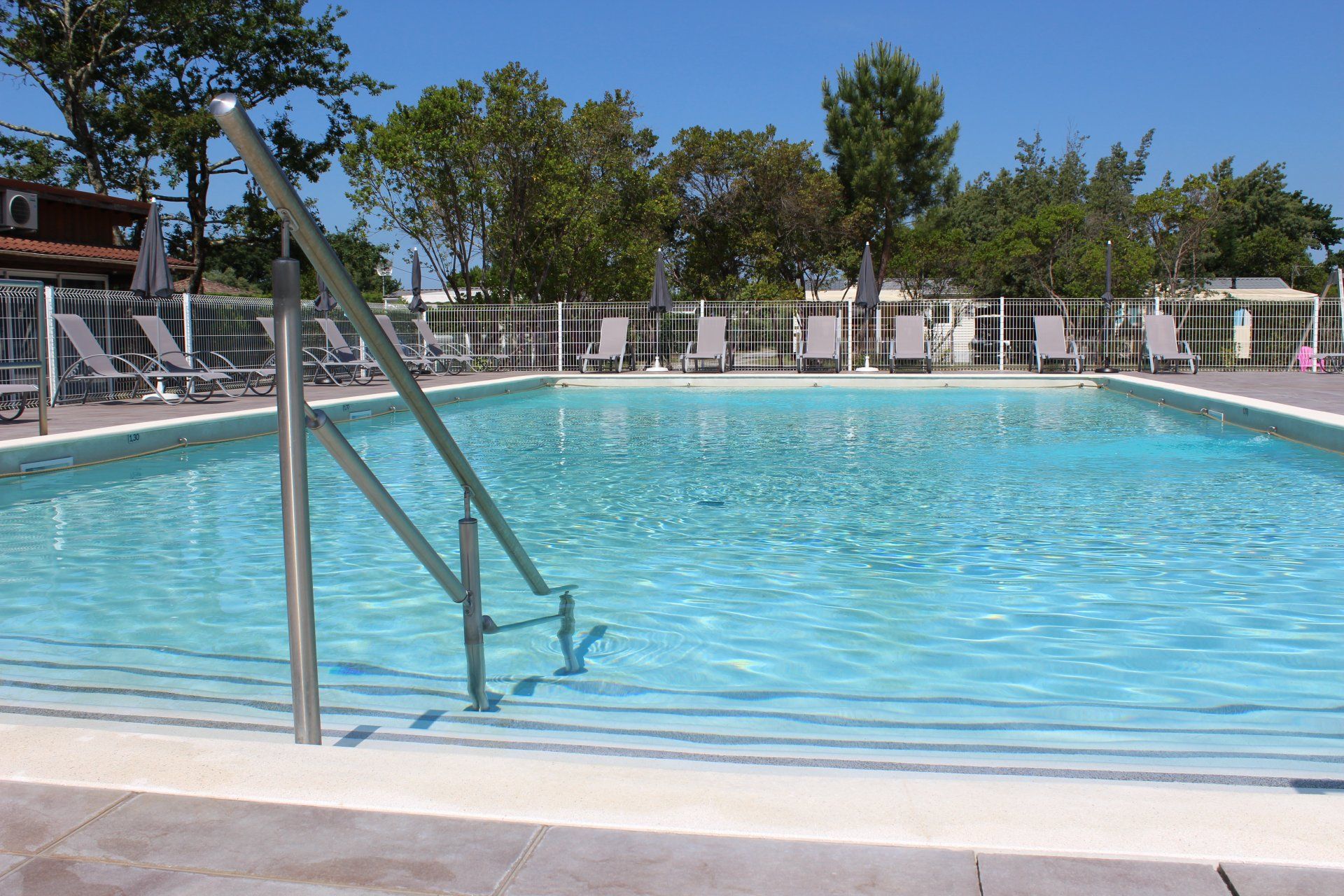 Entrée de la piscine