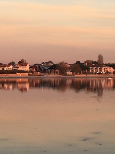 Village face à la mer