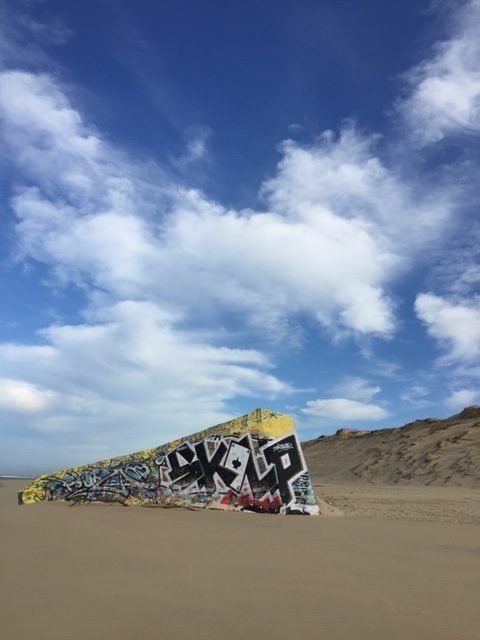 Bunker tagué sur la plage