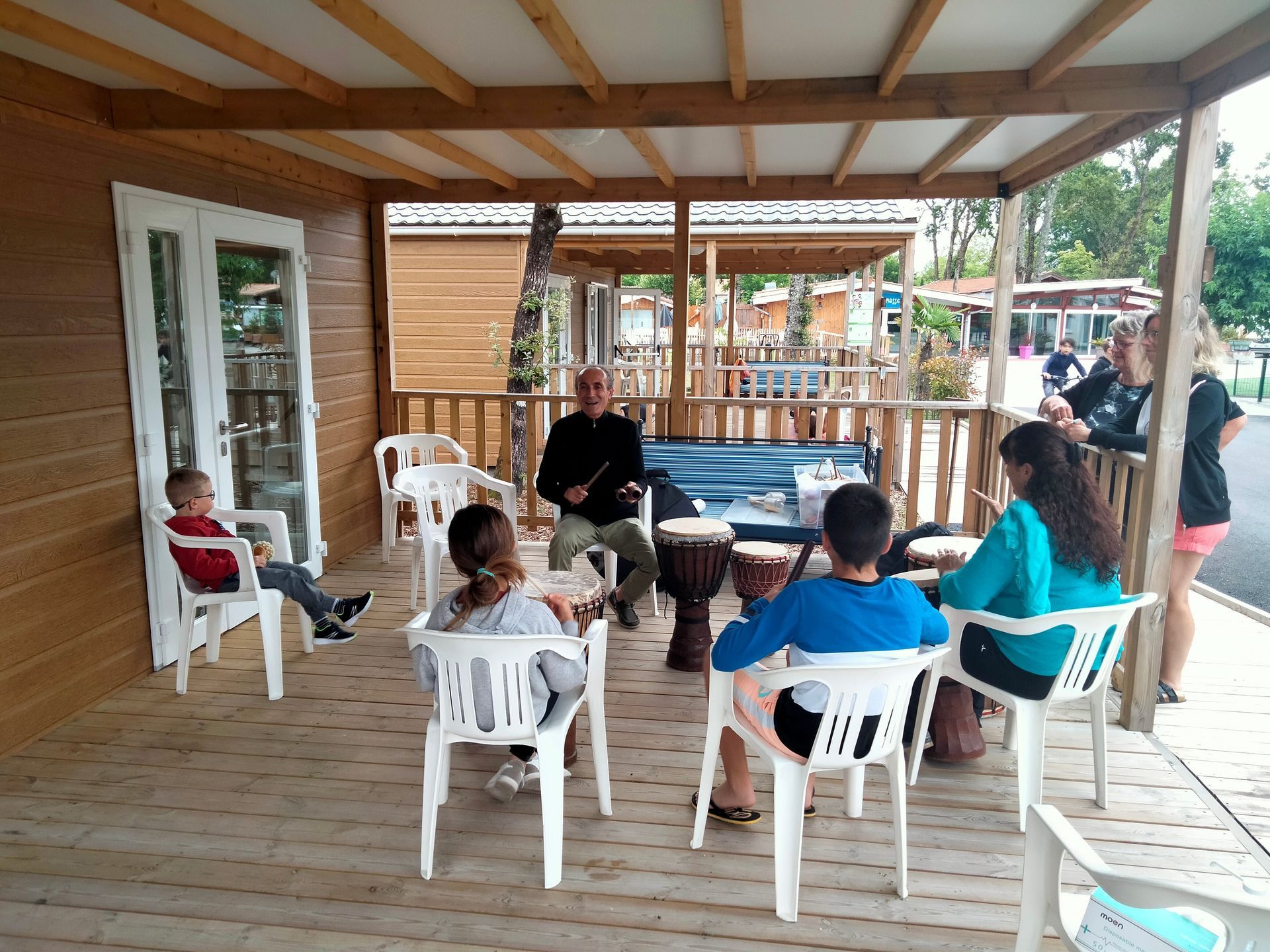 Cours de musique au camping