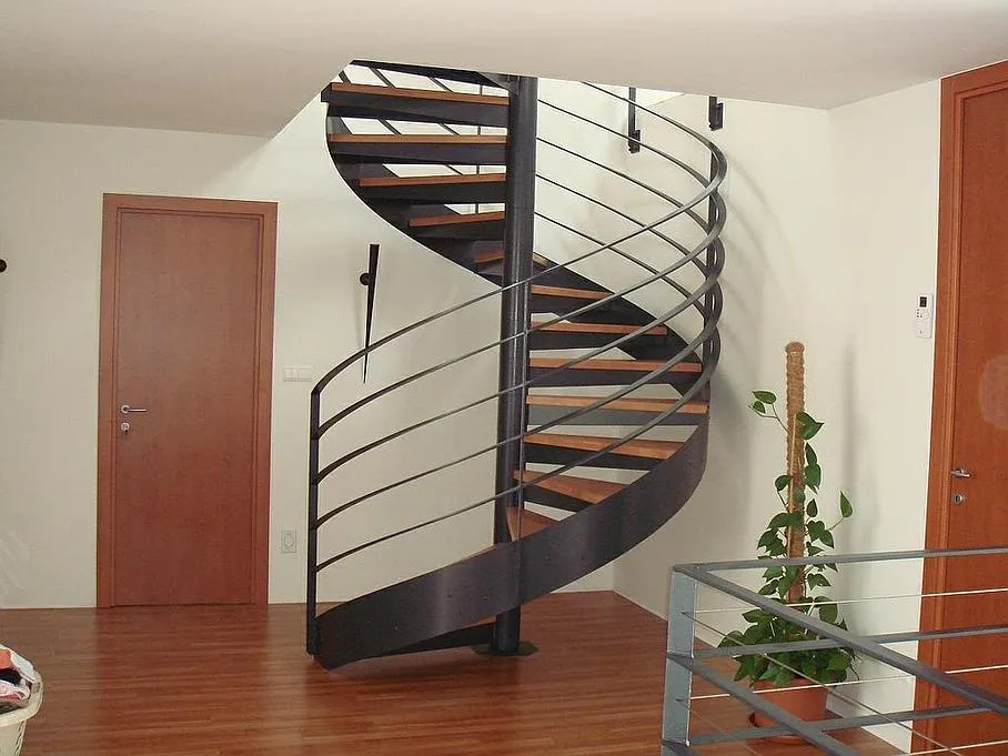 Escalier métallique d'intérieur