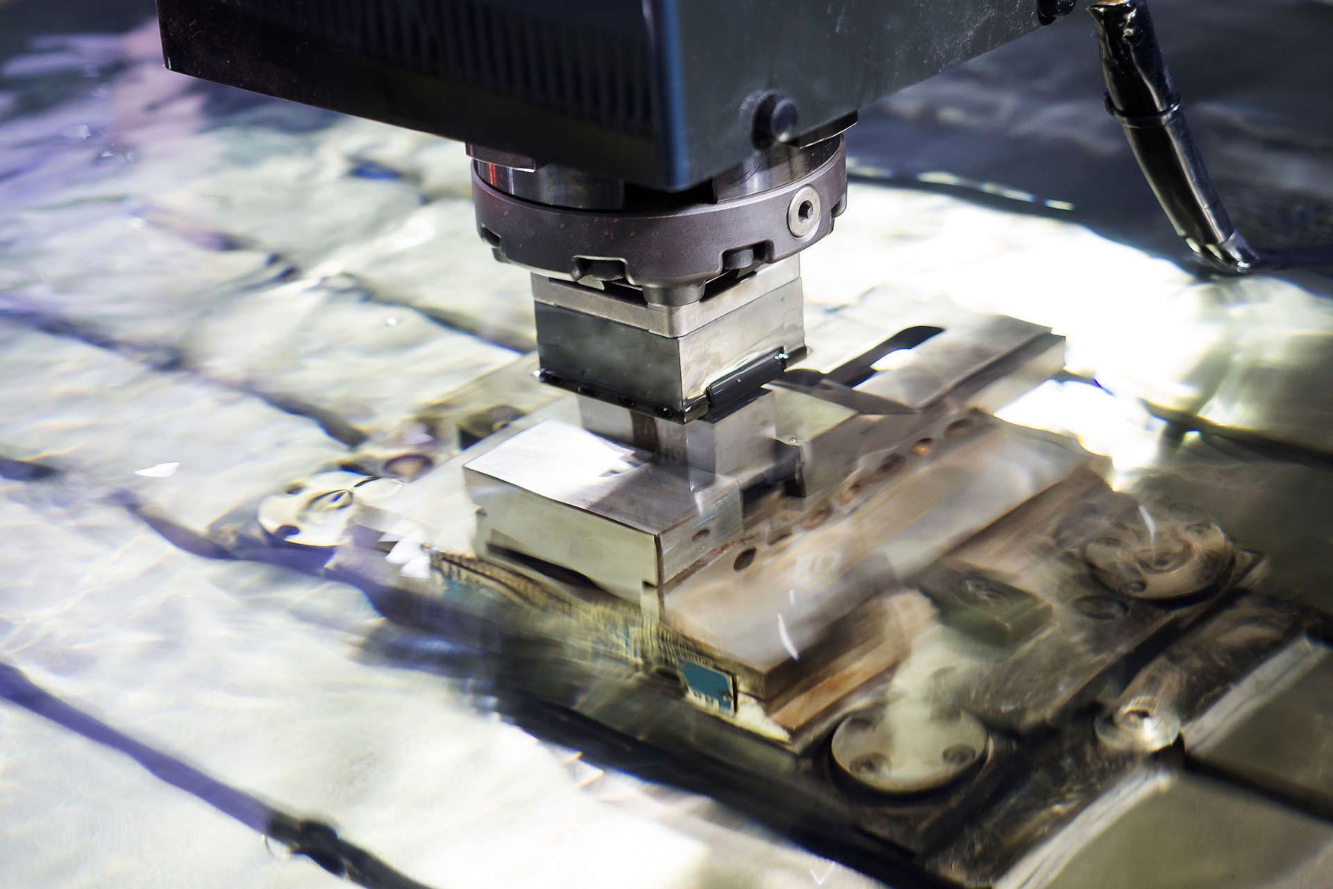 Senkerodieren von Metallteilen