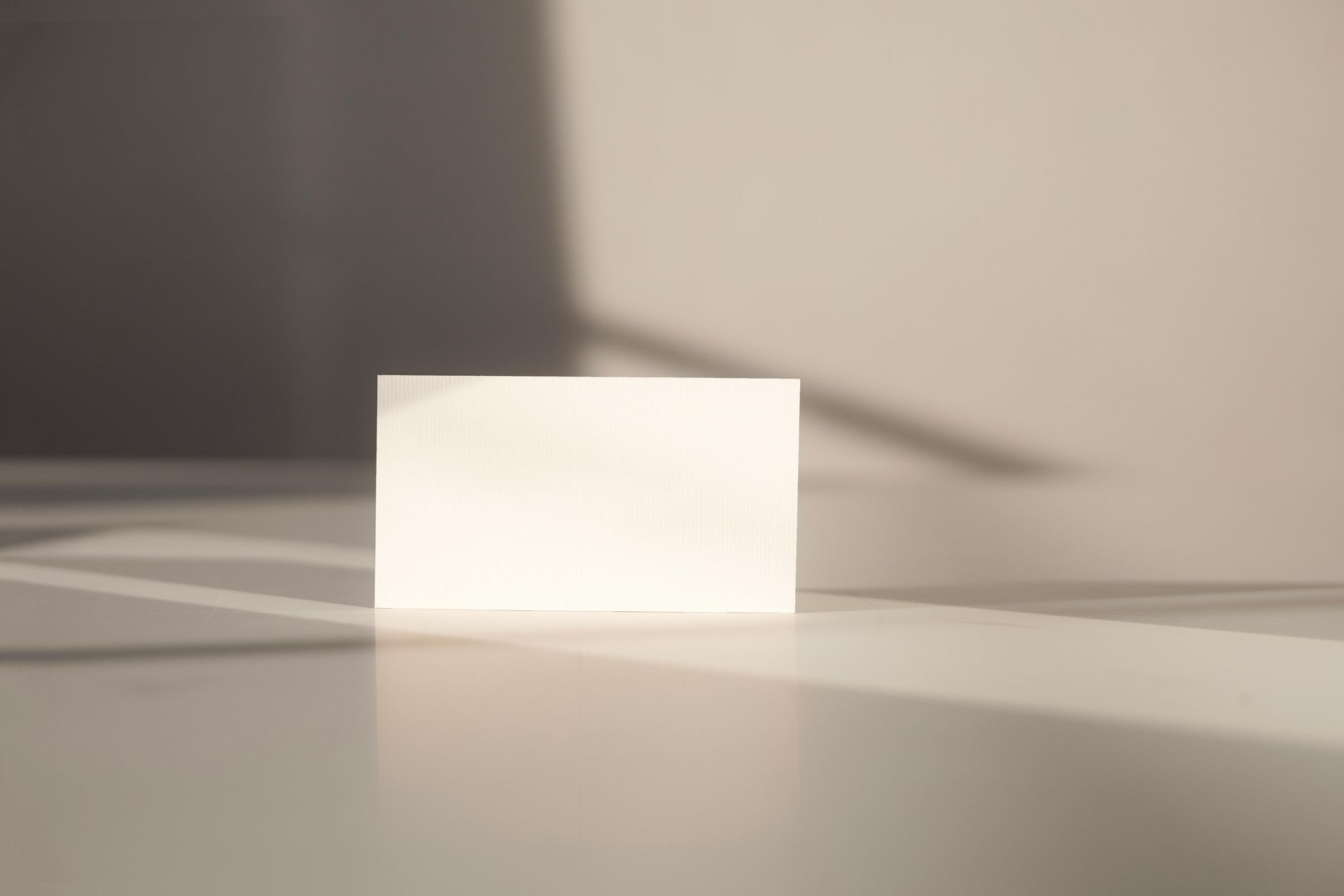 Luo Alt-tekstitunnisteet hakukoneoptimointia ja saavutettavuutta varten. 