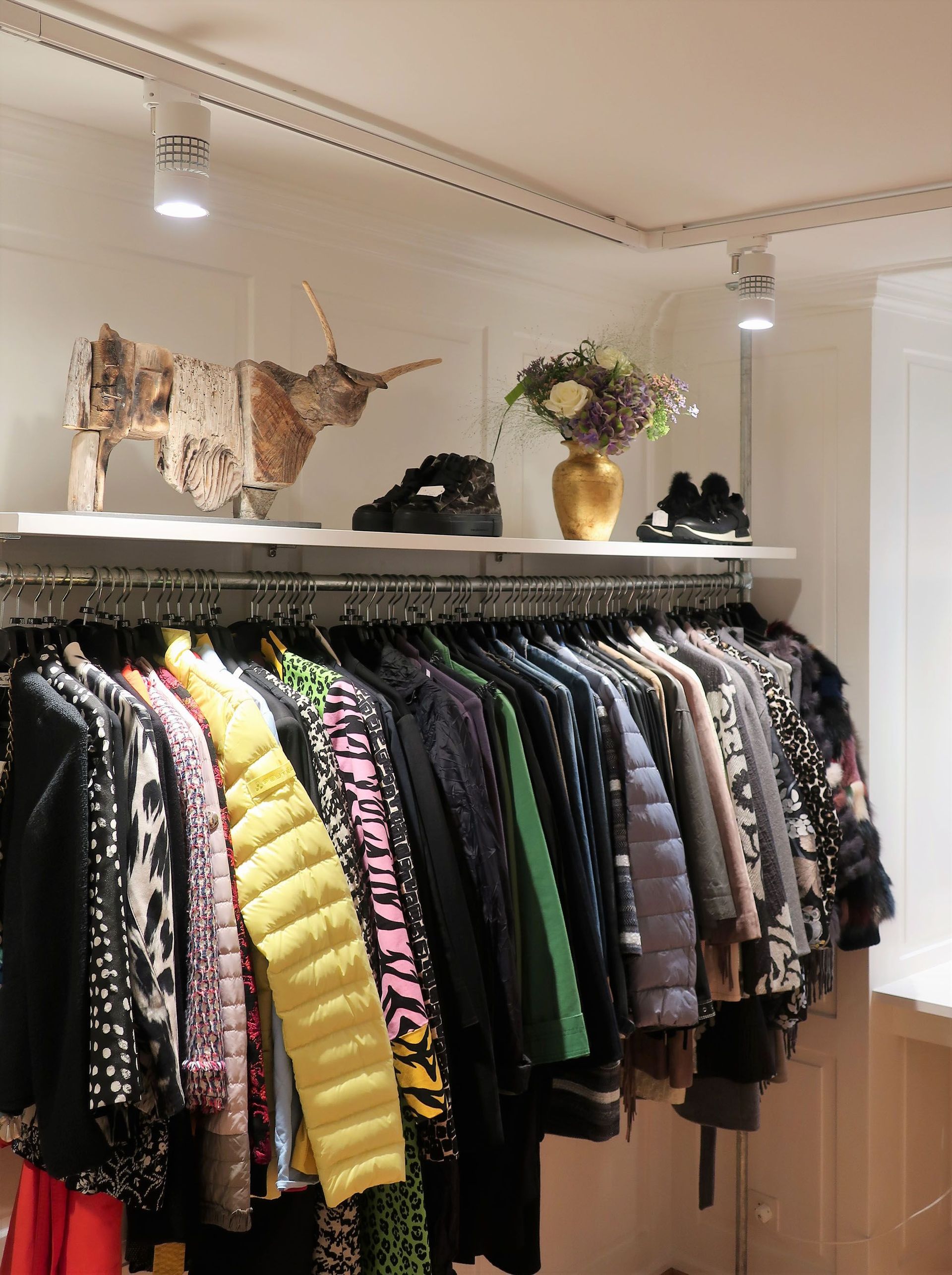 2 Hand Laden In Der Nähe Impressionen des Second Hand Ladens in Schaffhausen