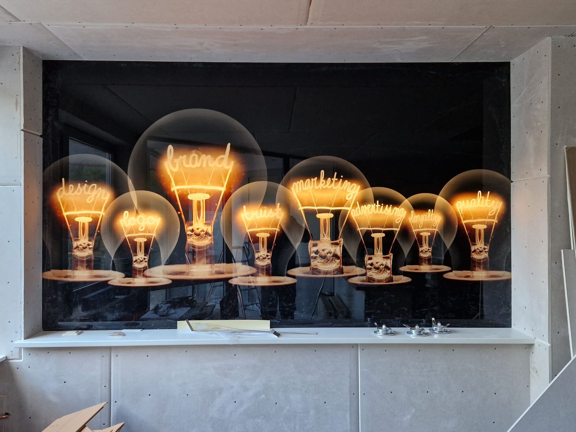 Hintergrund mit Glühbirnen