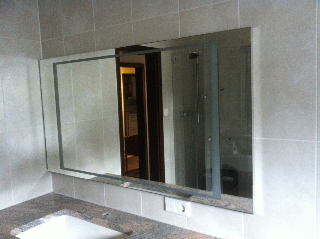 Beleuchteter Spiegel