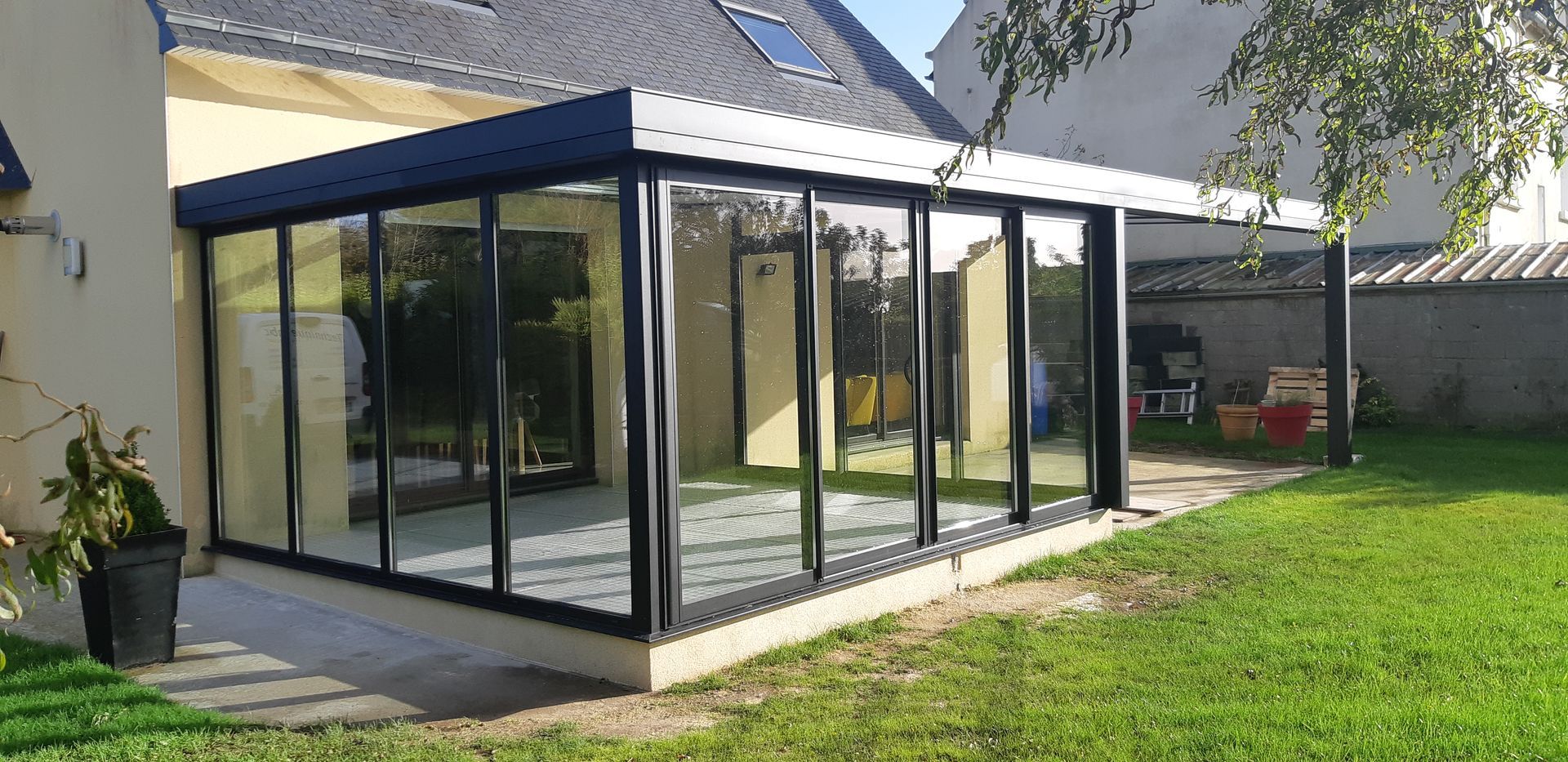 Véranda moderne en verre