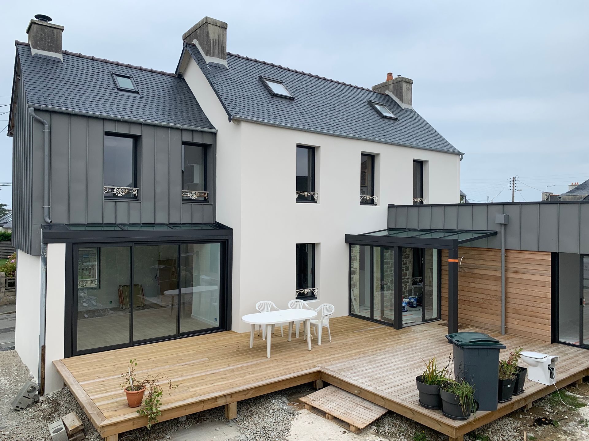 Maison rénovée de deux étages