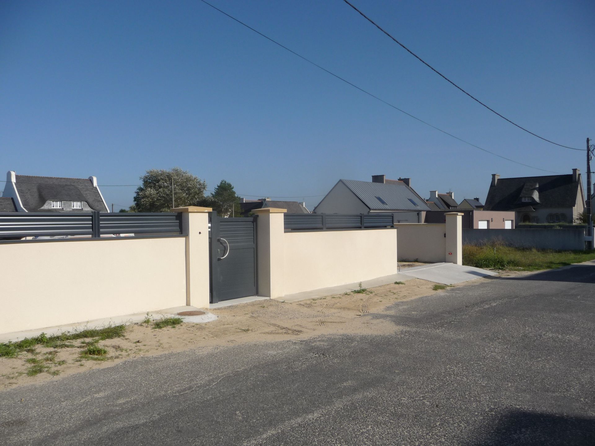 Mur d'enceinte moderne