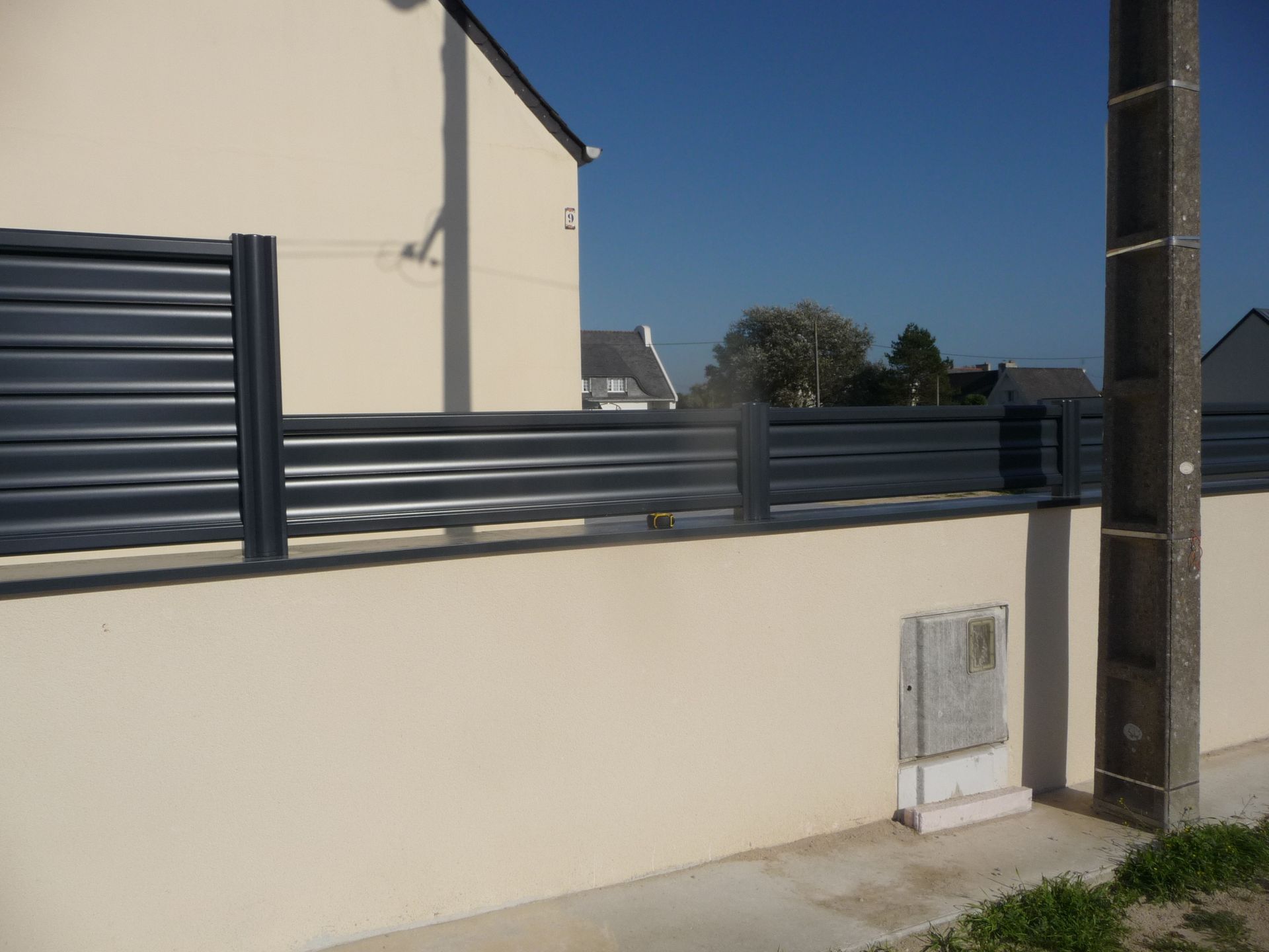 Mur en stuc clair 