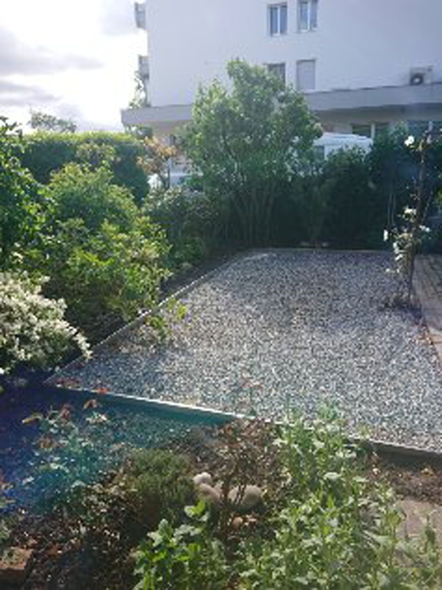 Terasse und Steingarten - Stebler Umbau & Renovation in Busswil BE