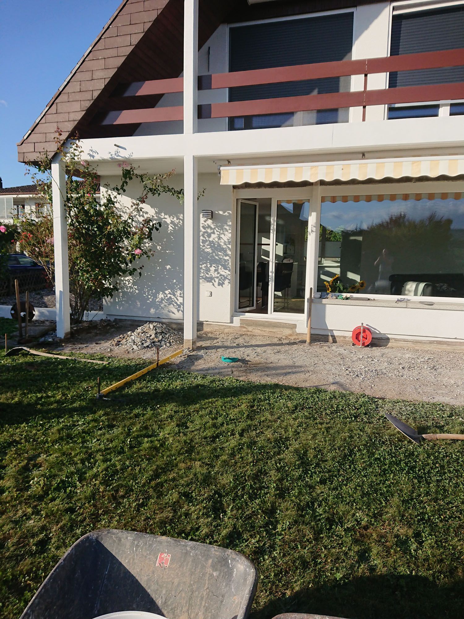 Terasse und Steingarten - Stebler Umbau & Renovation in Busswil BE