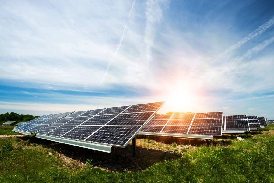 Solarpanel, Photovoltaik, alternative Stromquelle – Konzept nachhaltiger Ressourcen