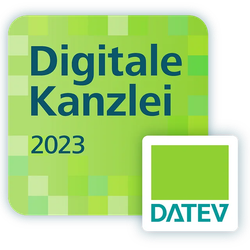 Ein grünes Schild mit der Aufschrift „Digitale Kanzlei 2023“