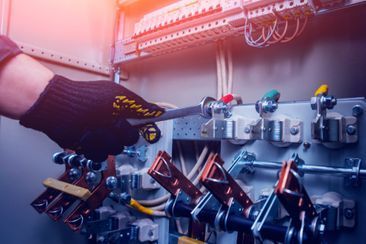 Sähköasennusten teko