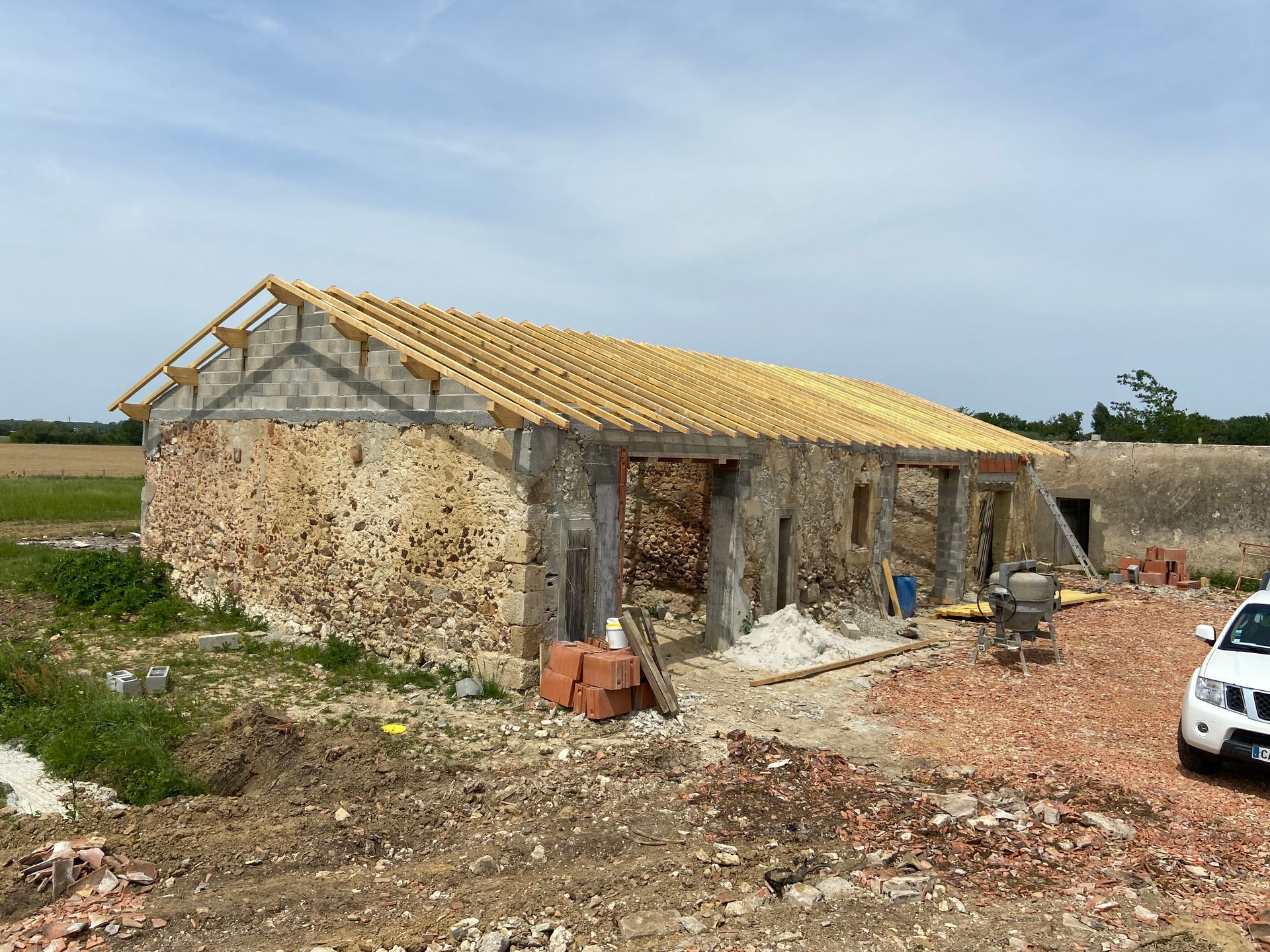 Un garage en cours de rénovation.