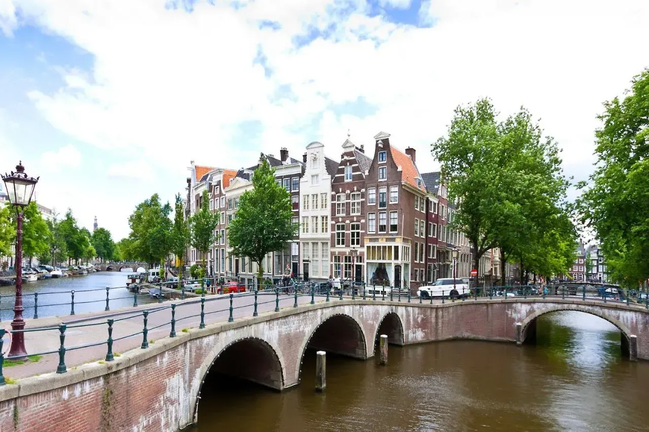 The Crown Hotel, budget hotel in Amsterdam
