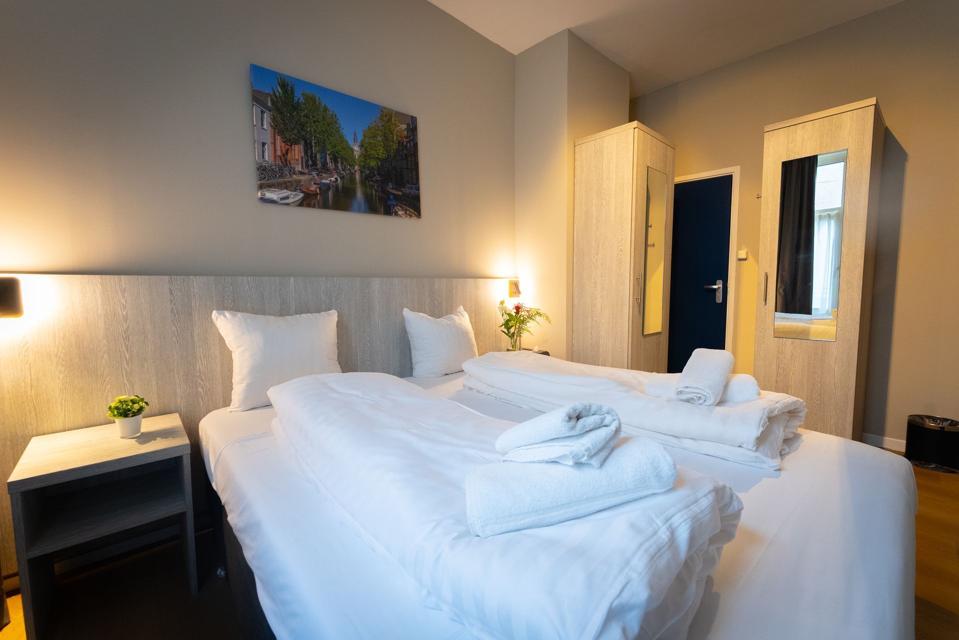 Twin room with Private Bathroom in Amsterdam