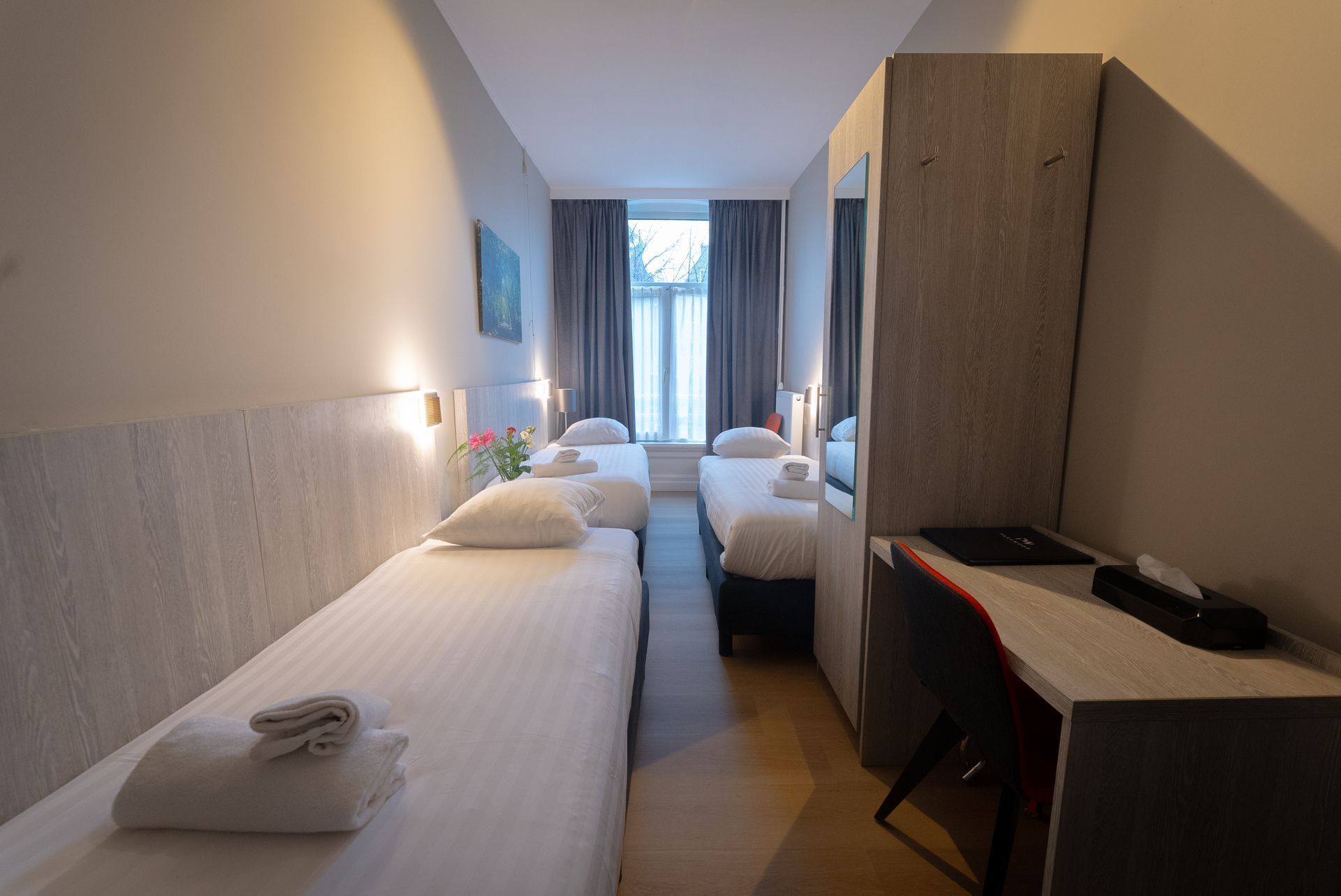 Budget Triple Room in Amsterdam Hotel