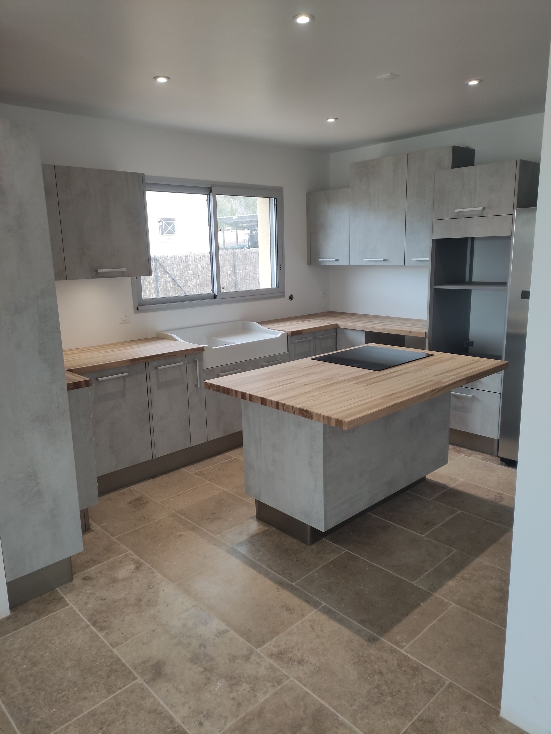 Pose d'un carrelage dans une cuisine