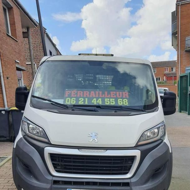 Avant du camion de l'entreprise