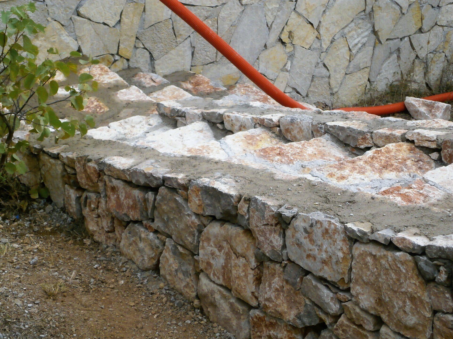 Escalier extérieur en pierre