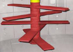 Modelo de escalera de caracol roja con plataformas circulares sobre un suelo de baldosas beige.