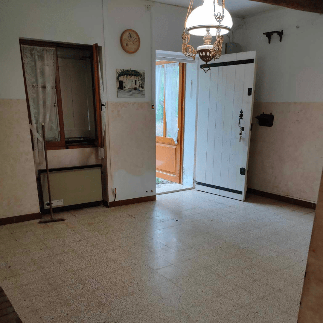 Pièce nettoyée après débarras