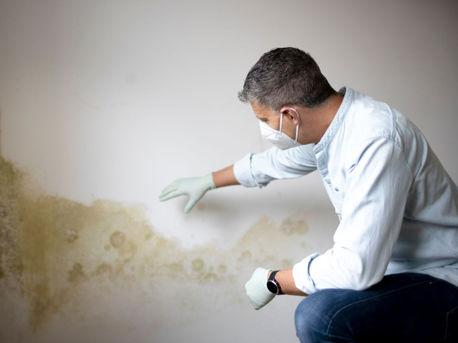 Taches d'humidité mur intérieur