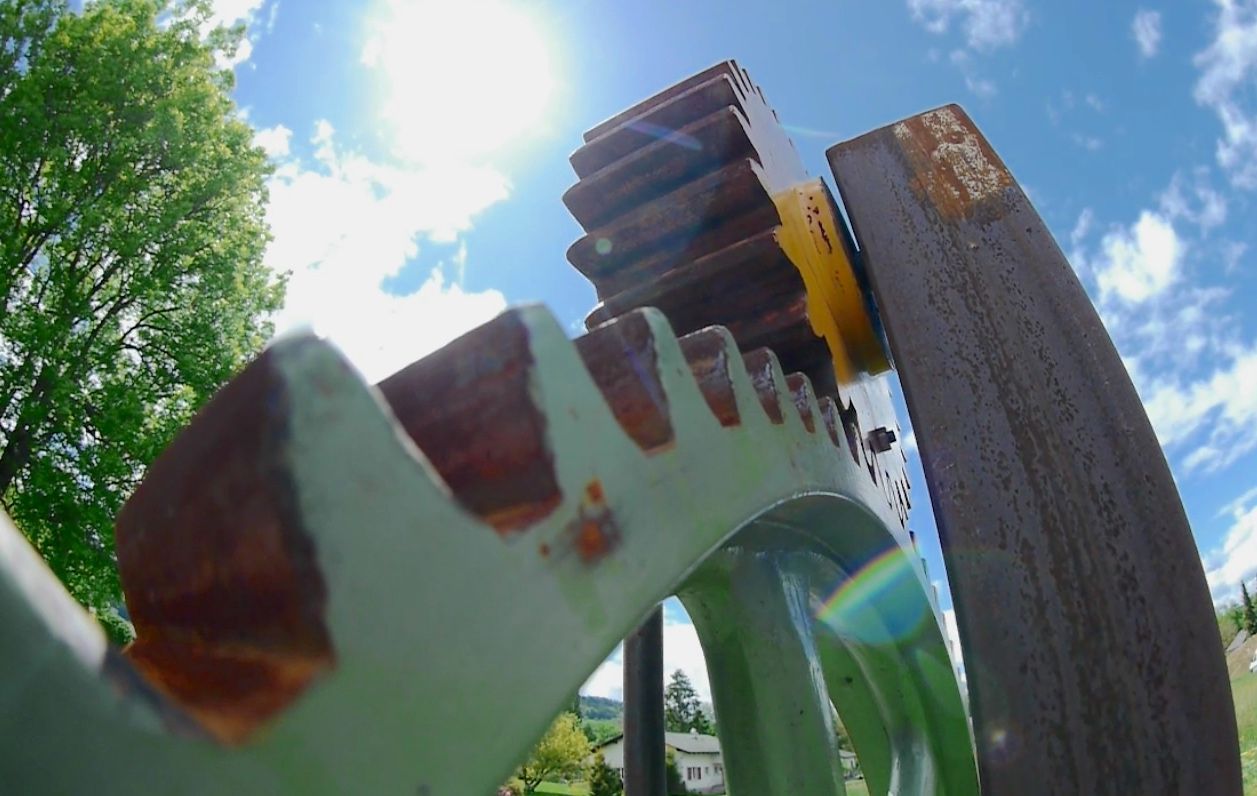 Kunstobjekt Zahnradpendel 2021