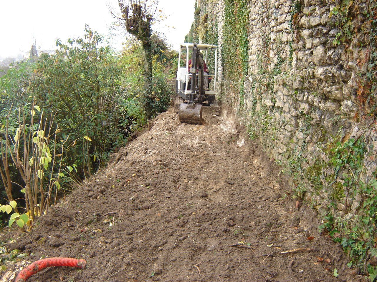 Création de chemin dans un talus difficile d'accès