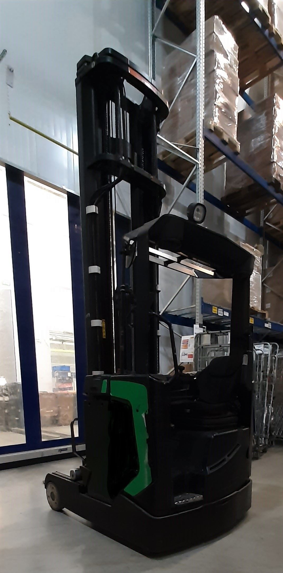 Rocla HXF 14. Vuosimalli 2014. Hyväkuntoinen työntömastotrukki hyvillä varusteilla ja hyvällä akulla. Hinta 5700€ alv 0%. Trukki on myös vuokrattavissa.