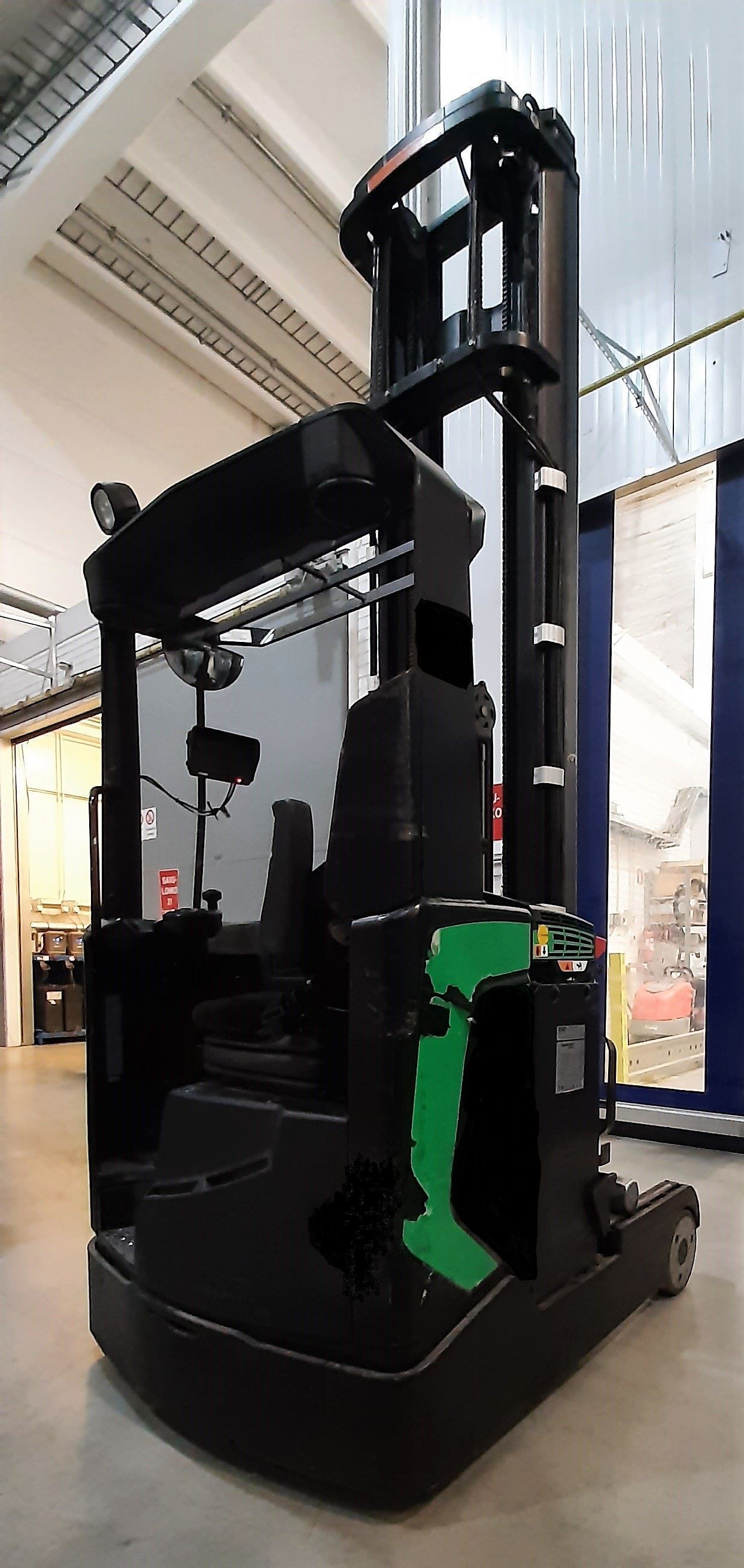 Rocla HXF 14. Vuosimalli 2014. Hyväkuntoinen työntömastotrukki hyvillä varusteilla ja hyvällä akulla. Hinta 5700€ alv 0%. Trukki on myös vuokrattavissa.