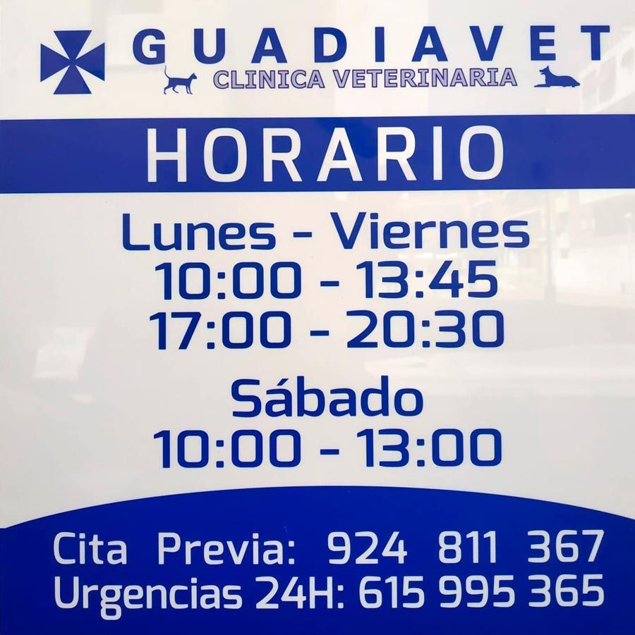 Un cartel que dice horario