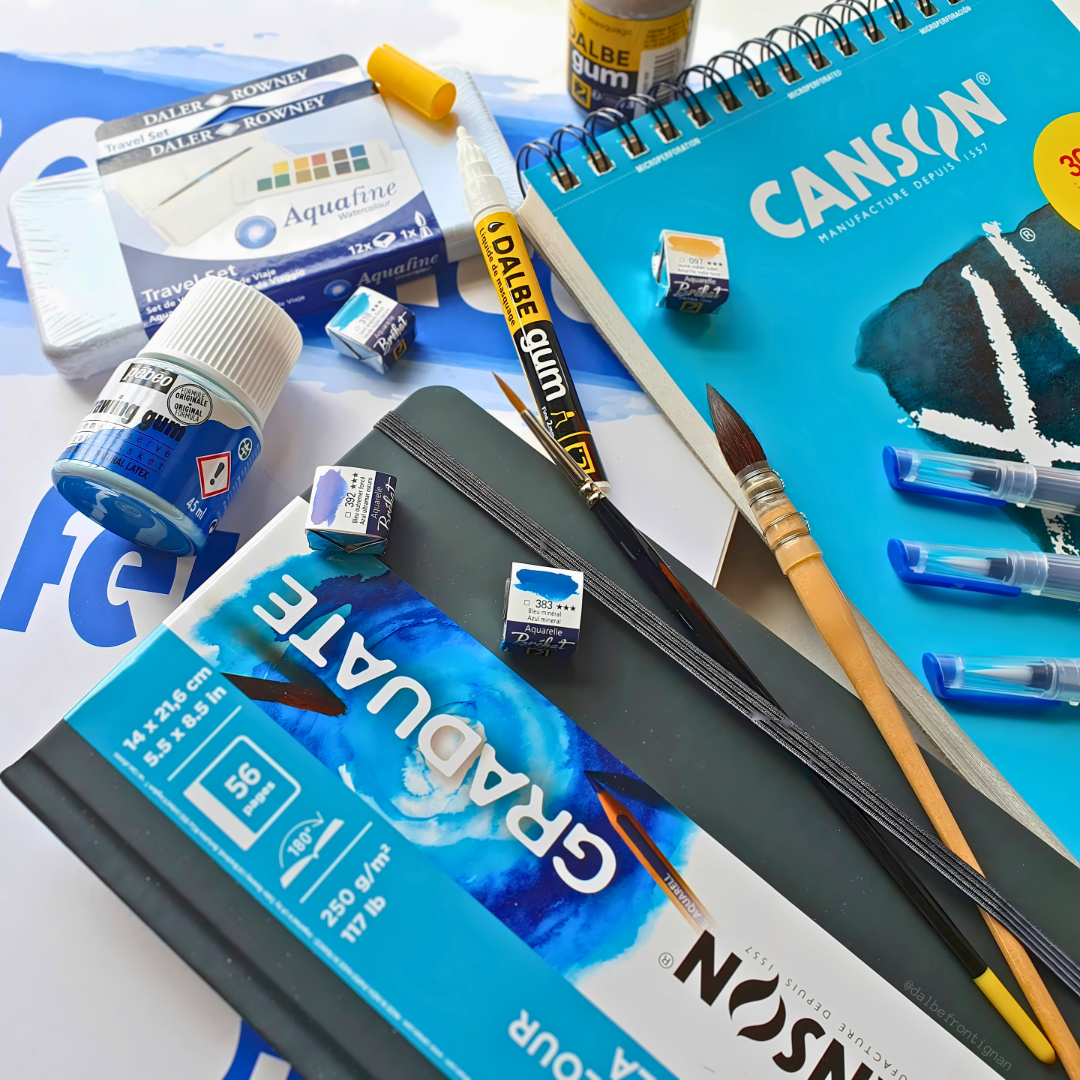 Différents produits et matériels pour des beaux-arts.