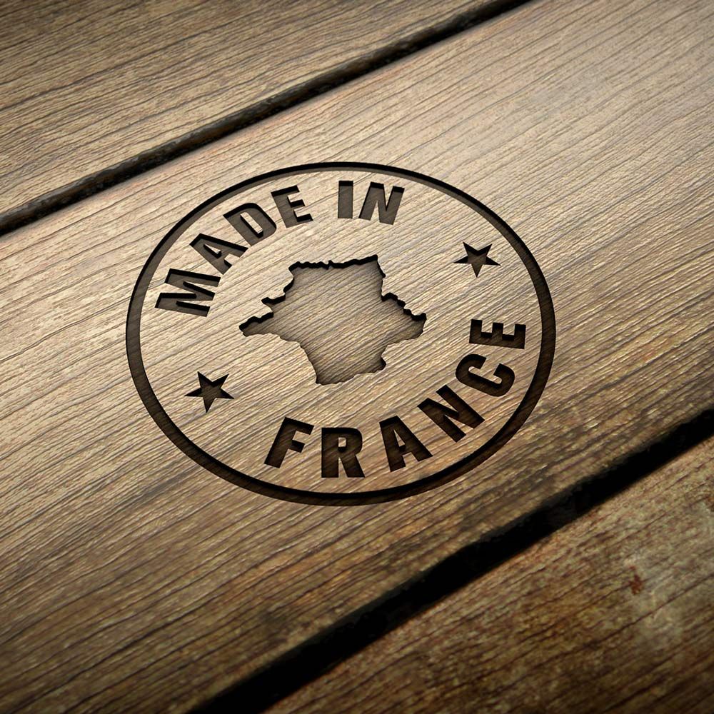 Logo Made in France gravé dans du bois