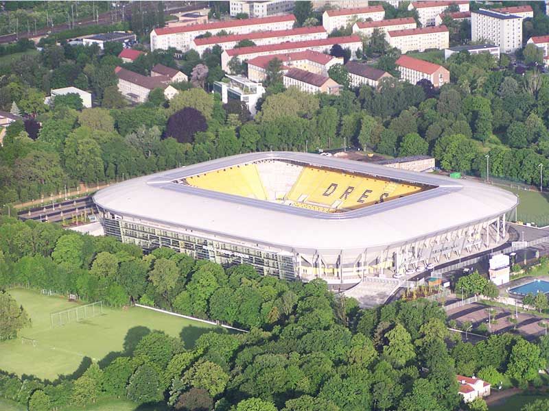 Rudolf-Harbig-Stadion