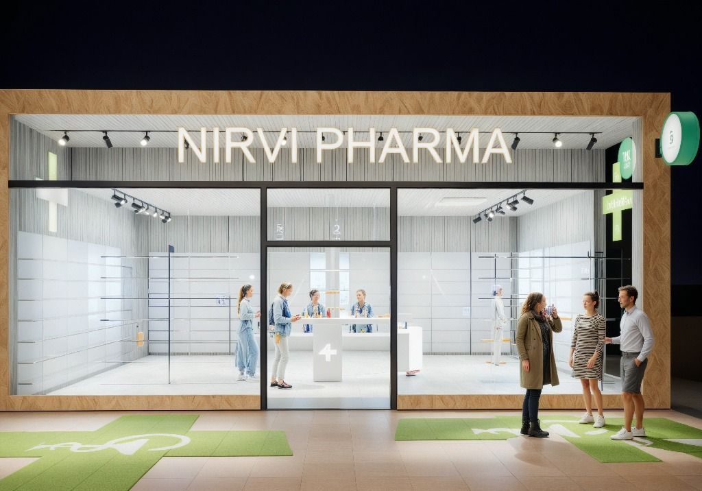 Exterior de la farmacia con el letrero 