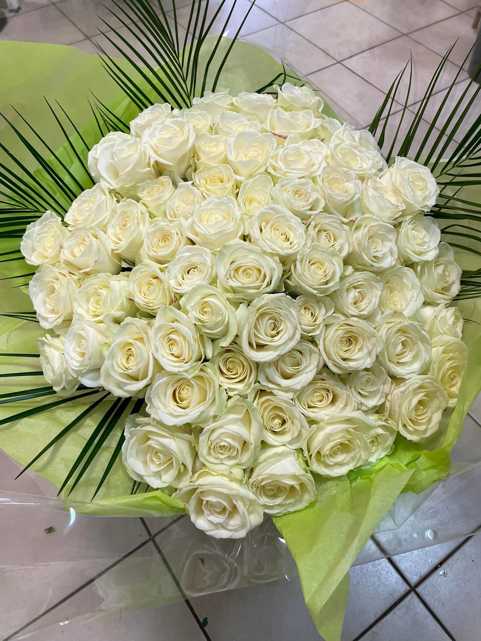 Bouquet de fleurs : 70 roses pour un anniversaire