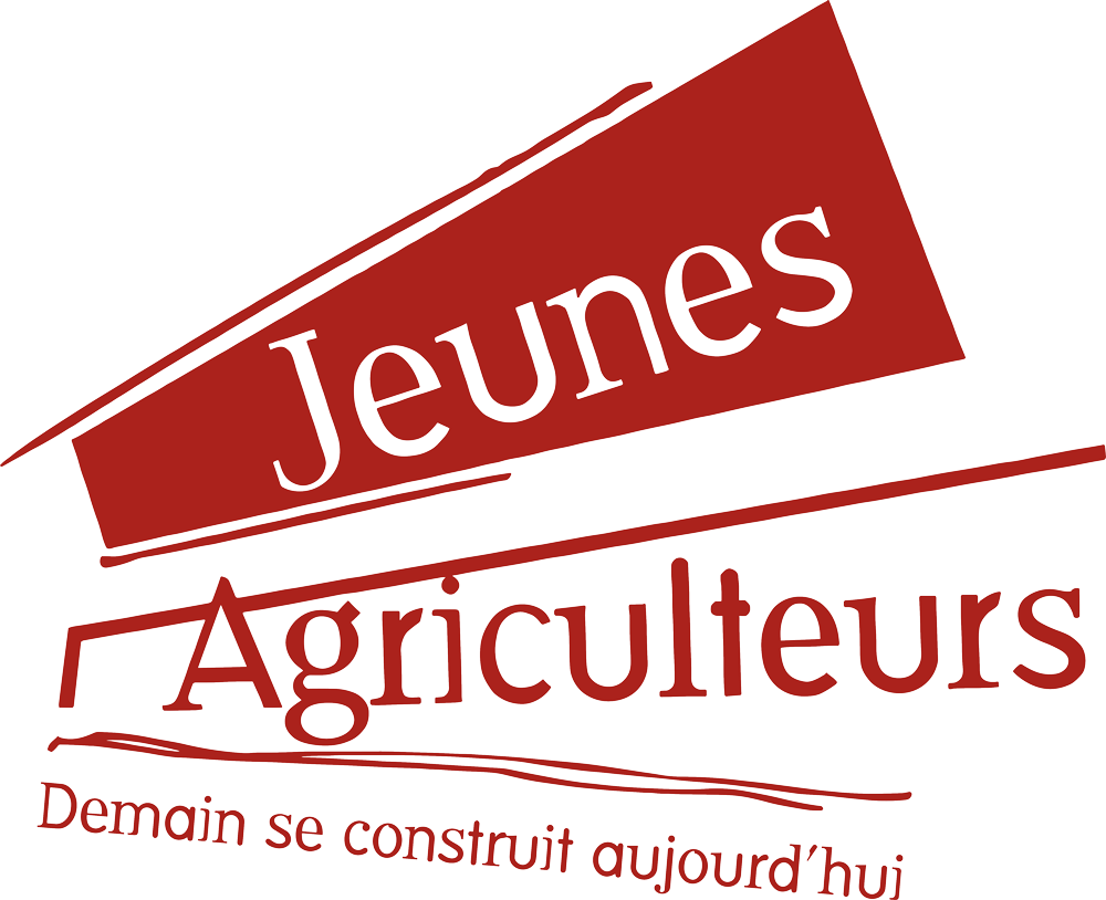 Logo rouge et blanc “Jeunes Agriculteurs” avec le slogan « Demain se construit aujourd’hui »