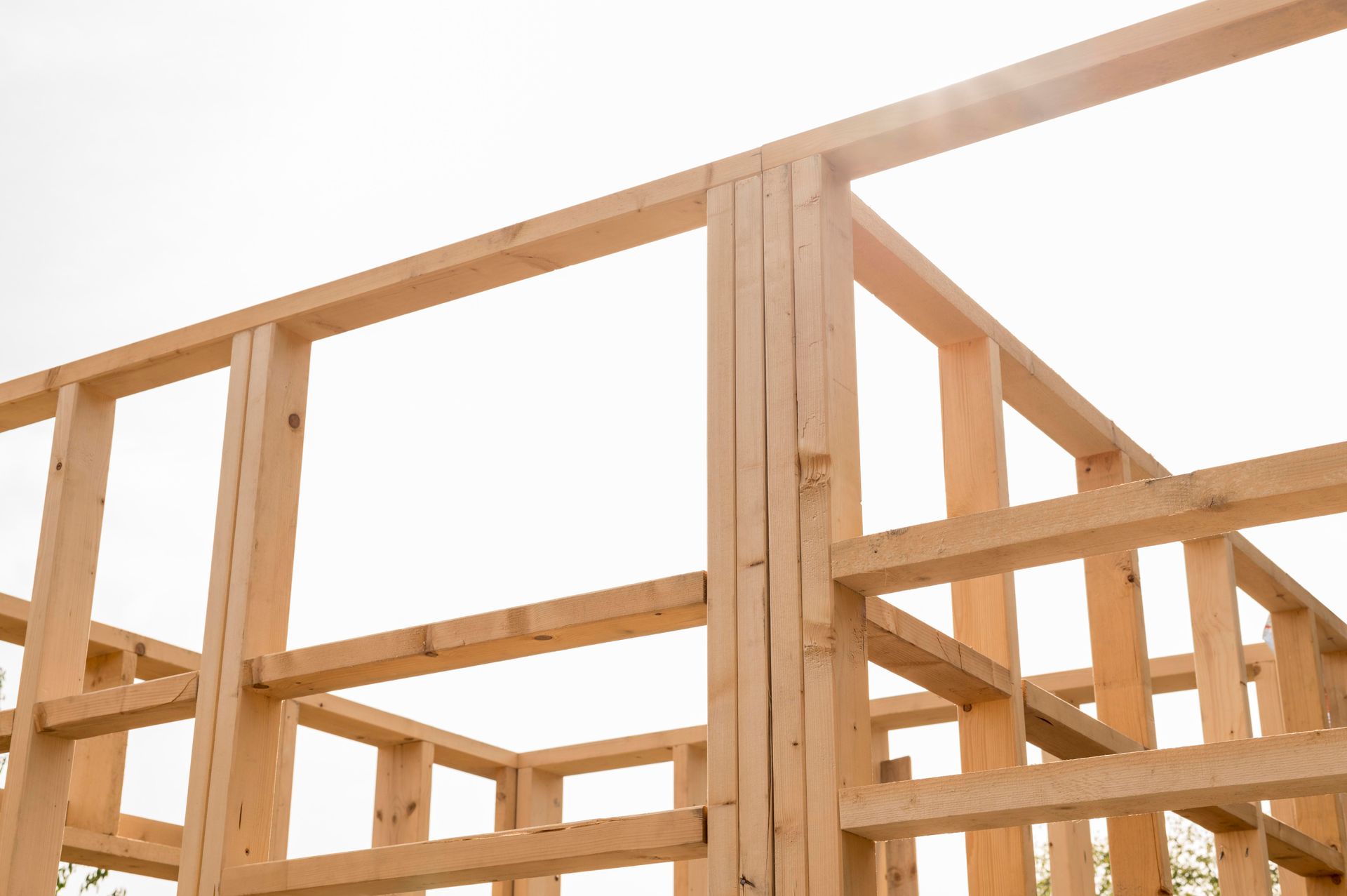 Ossature en bois d'une maison en construction
