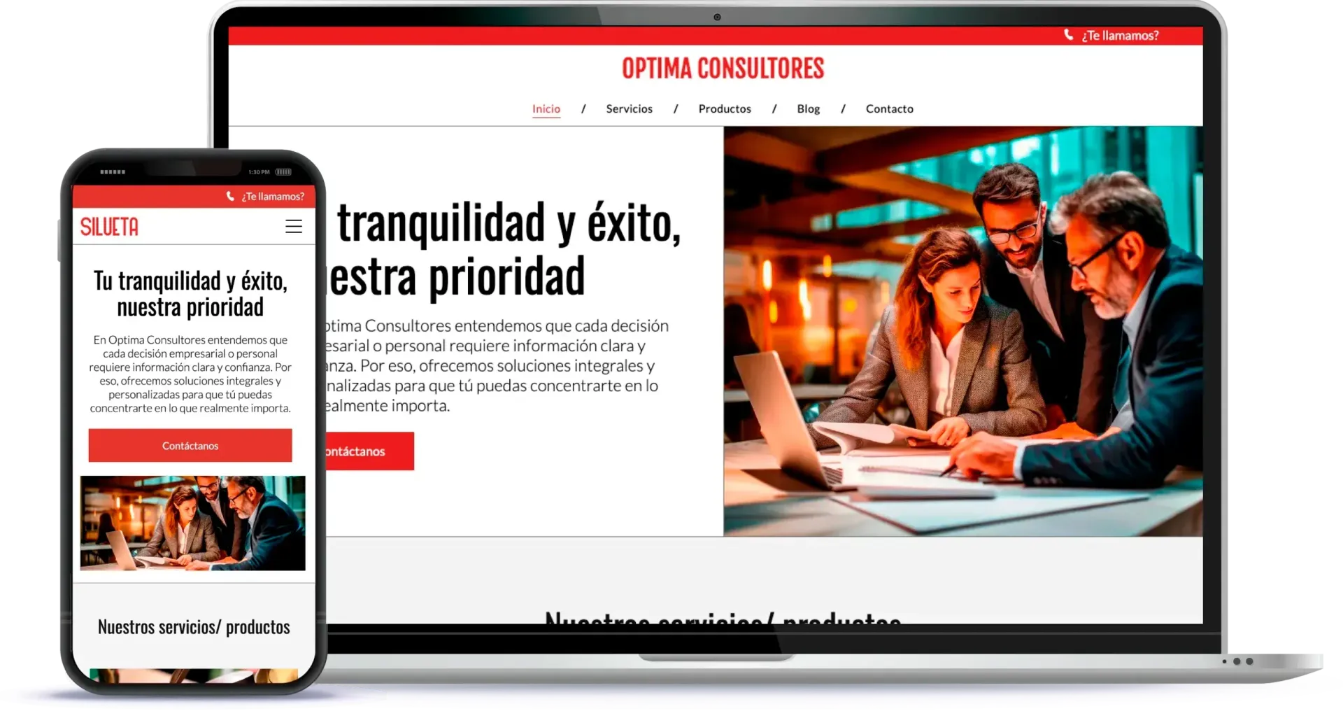 Un sitio web mostrado en una computadora portátil y un teléfono; personas colaborando, texto en español, acentos rojos.