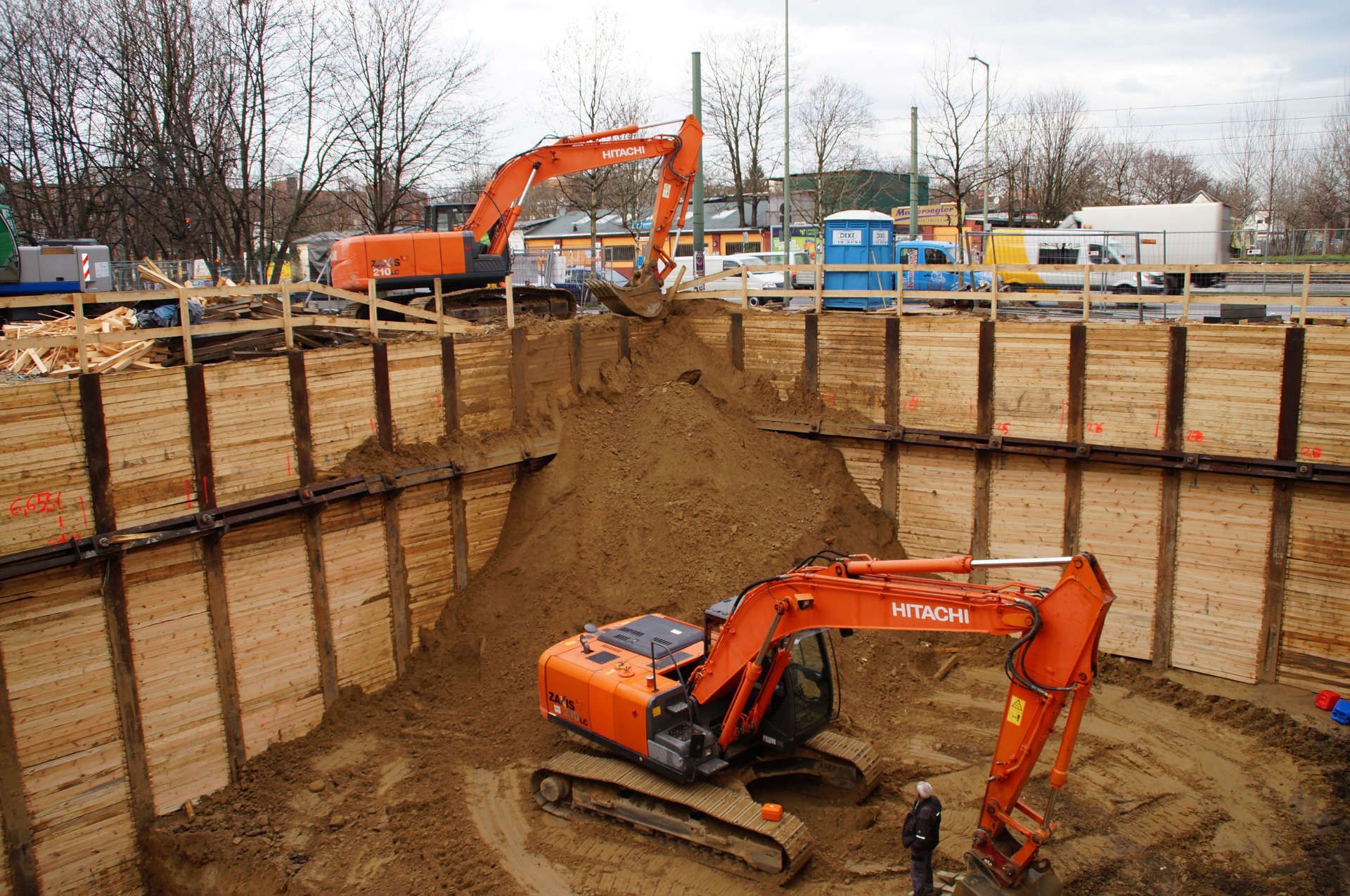 Aushub einer 10 m tiefen Baugrube