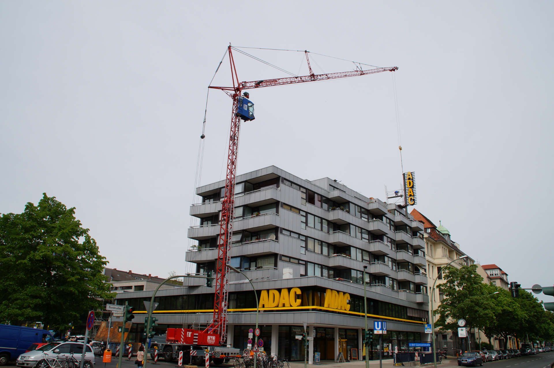 Fertigstellung Werbetafel