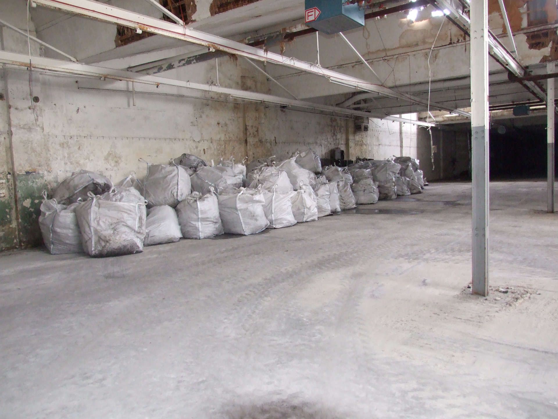 Vorbereitung zur Sonderabfallentsorgung