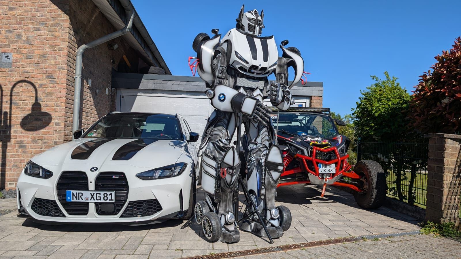 Cosplay Maximus BMW