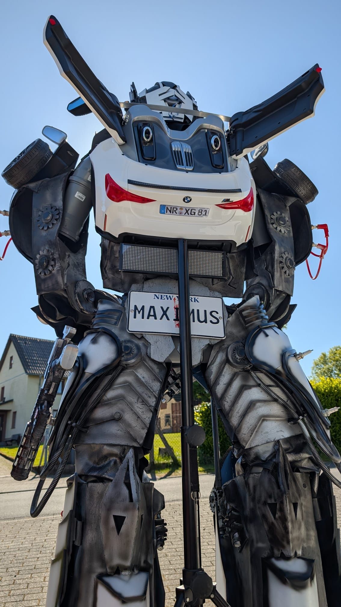 Transformierender Roboter Walking Act BMW Maximus