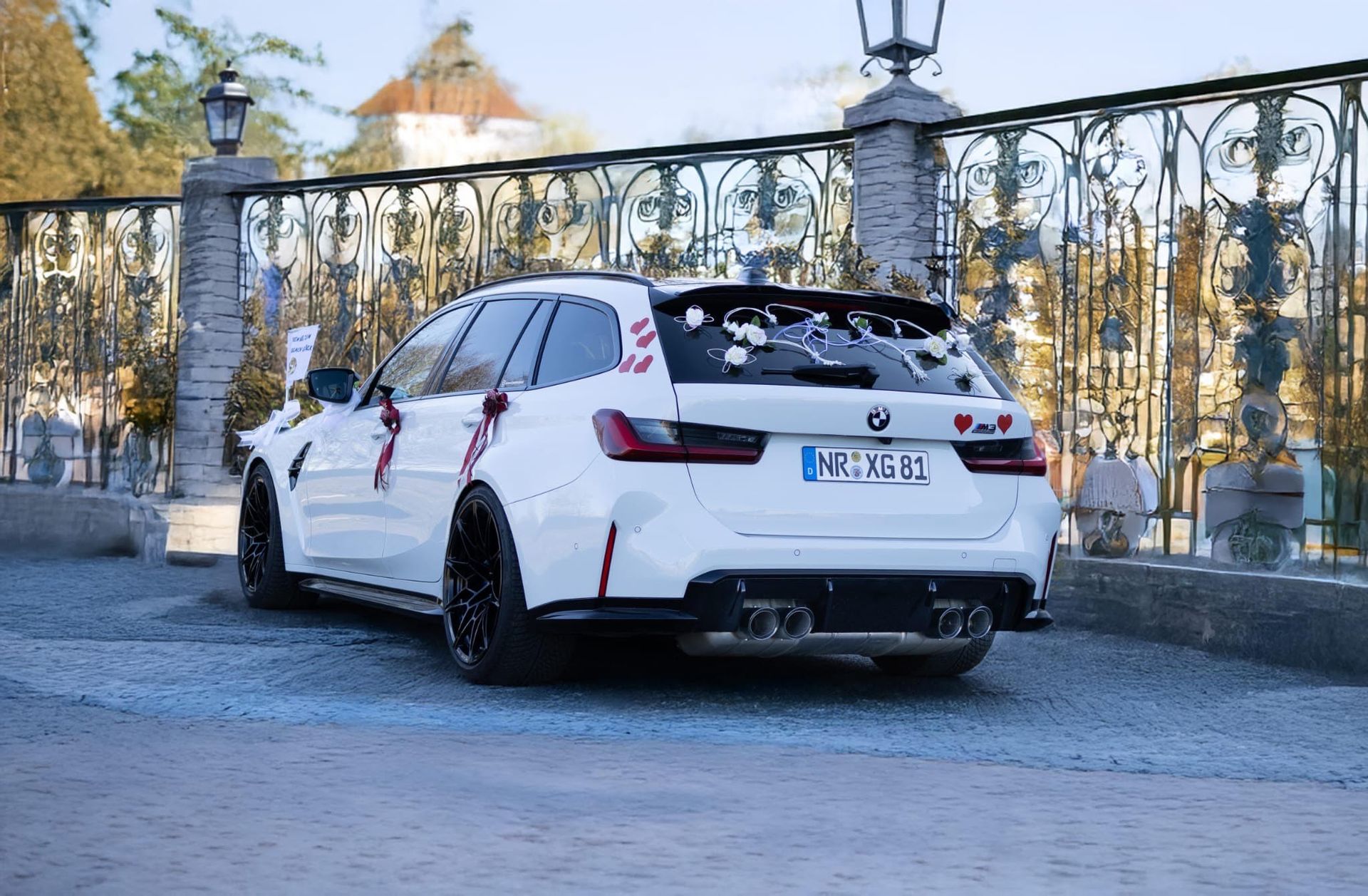 BMW M3 Touring Competition als Hochzeitsauto Schräg Hinten Ansicht